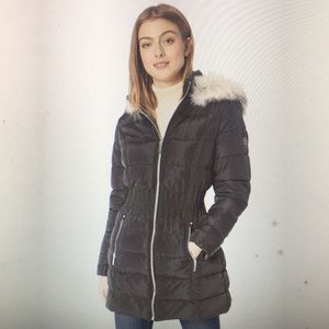 Laundry by Shelli Segal  Puffer Coat. Size L. NWOT